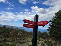 Križanje planinarskih staza kod planinarske "Lude Kuće", Omiška Dinara/luda Kuća photo