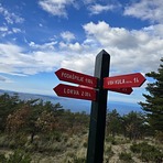 Križanje planinarskih staza kod planinarske "Lude Kuće", Omiška Dinara/luda Kuća