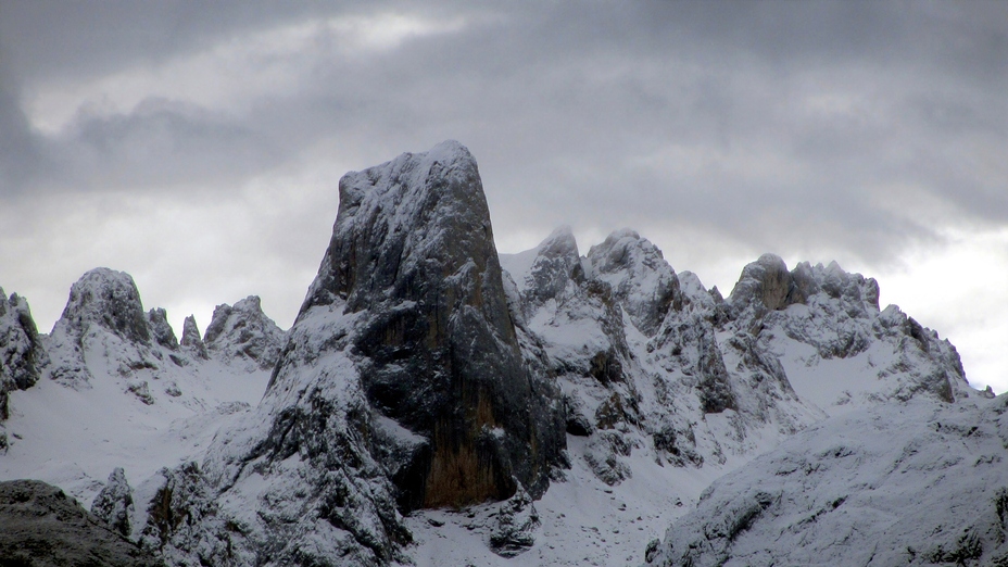 Urrieyu, Naranjo de Bulnes