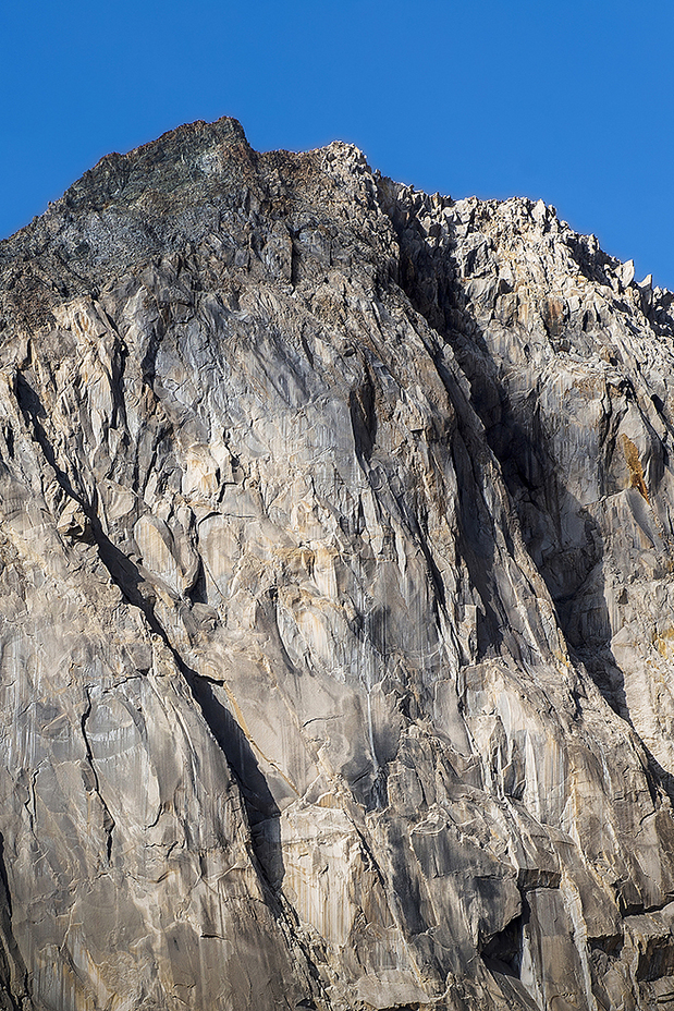 AlamKuh Peak - Photographer Amin Fereshtian 13.Dec.2025, Alam Kuh or Alum Kooh