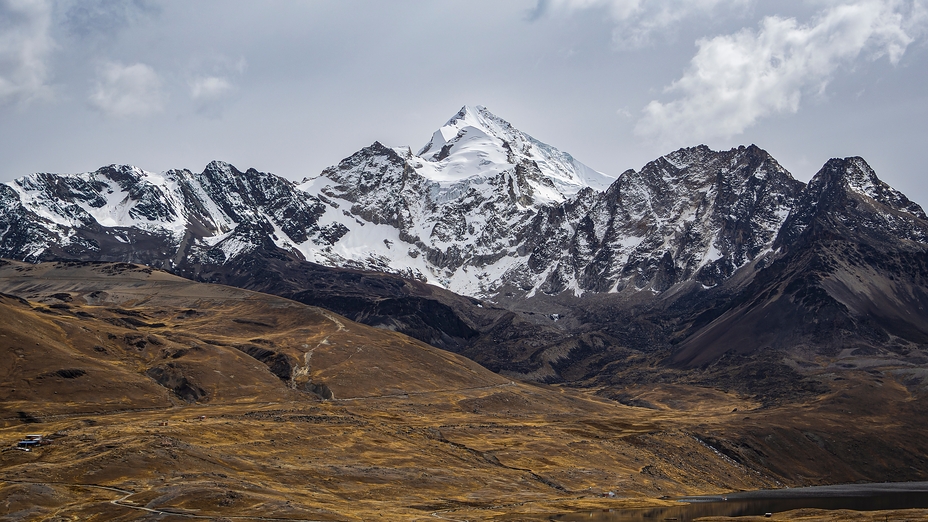 Huayna Potosí desde Cementerio de Milluni, Huayna Potosi