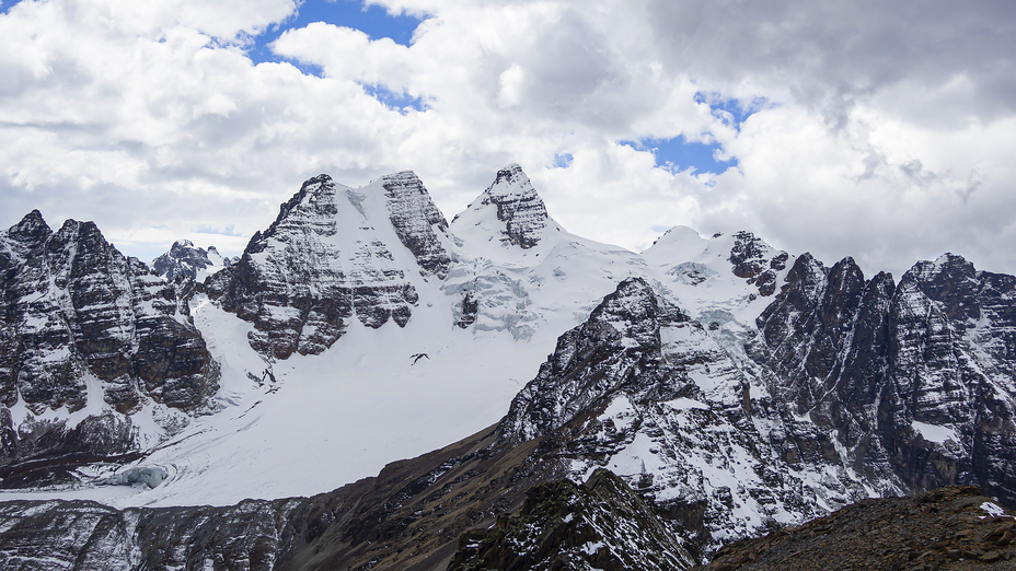 Condoriri desde la cumbre del Pico Austria