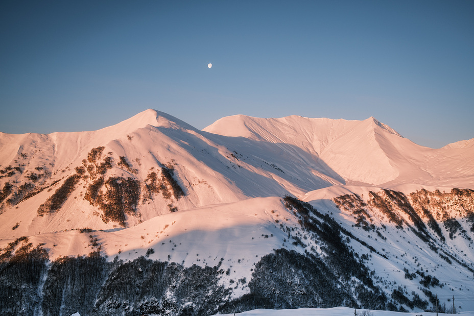 Sheli moonrise near Tsiteli Khati