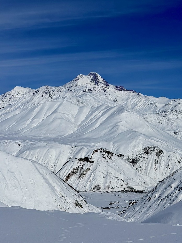 Mount Kazbek (Kazbegi / Mqinvartsveri), Kazbek or Kasbek