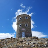 Planinarska kula, Titov Vrv