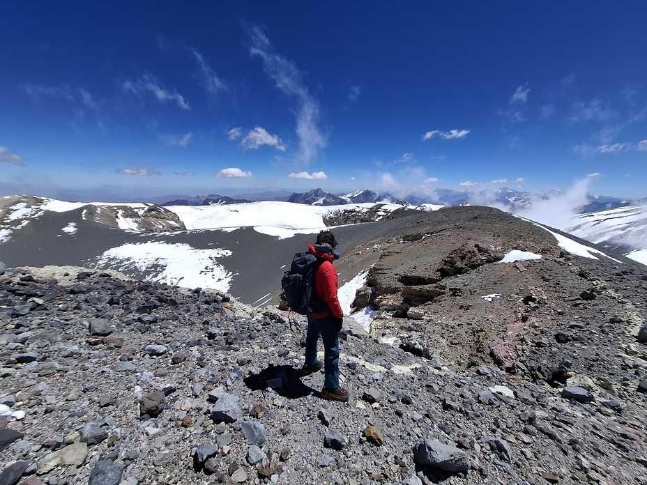 San Jose crater/summit, Volcan San Jose