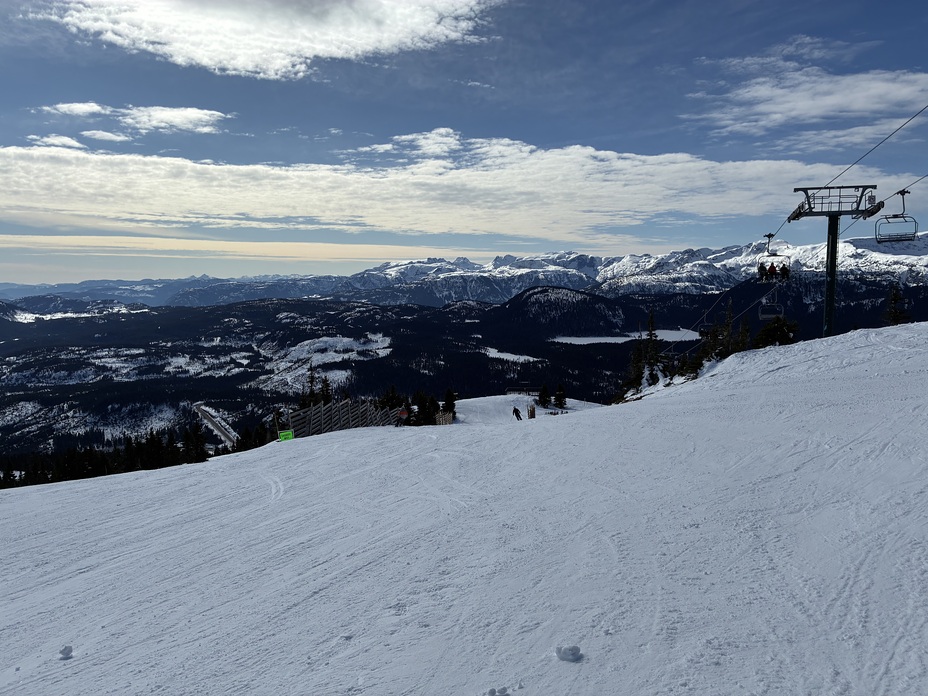 From Eagle chair, Mount Washington (British Columbia)