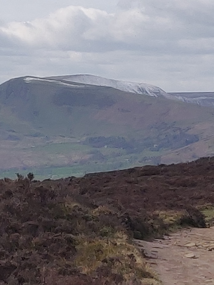 Mam Tor from Win Hill summit 