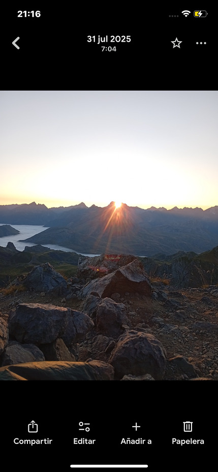 Amanecer de Anayet, Refugio ANAYET