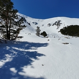 Moncayo, monstruo en la inmensidad de una llanura