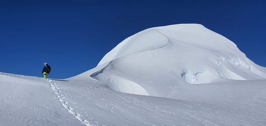 MERA SUMMIT RIDGE, Mera Peak