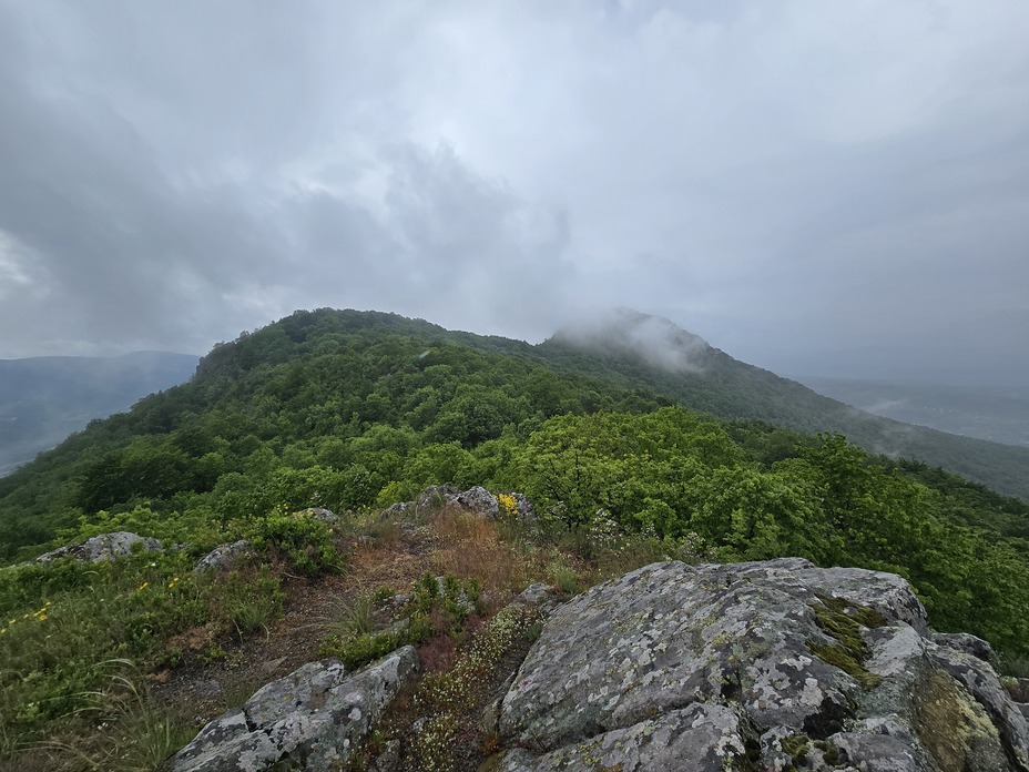 Pogled sa vidikovca na vrh Sveti Petar, Radan (mountain)
