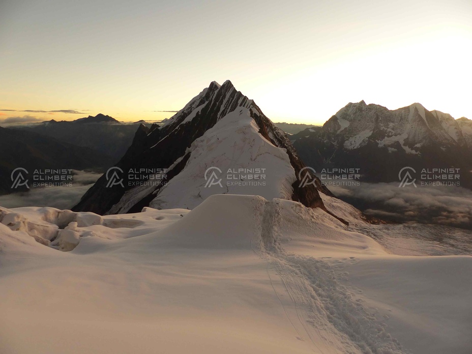 Alpinist Climber Expeditions - ACE, Manaslu