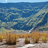 the green northern wall of the crater, 1.200m high, Tambora