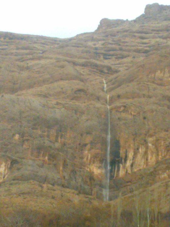 Seasonal waterfall with name Goreye Siyah, Ghalat