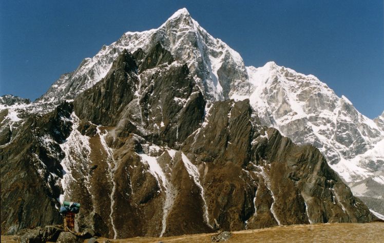 Lobuche East