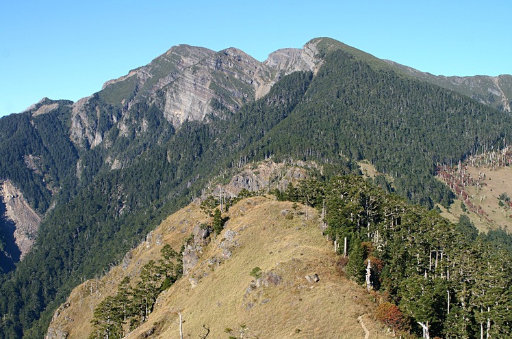 Xueshan (雪山)