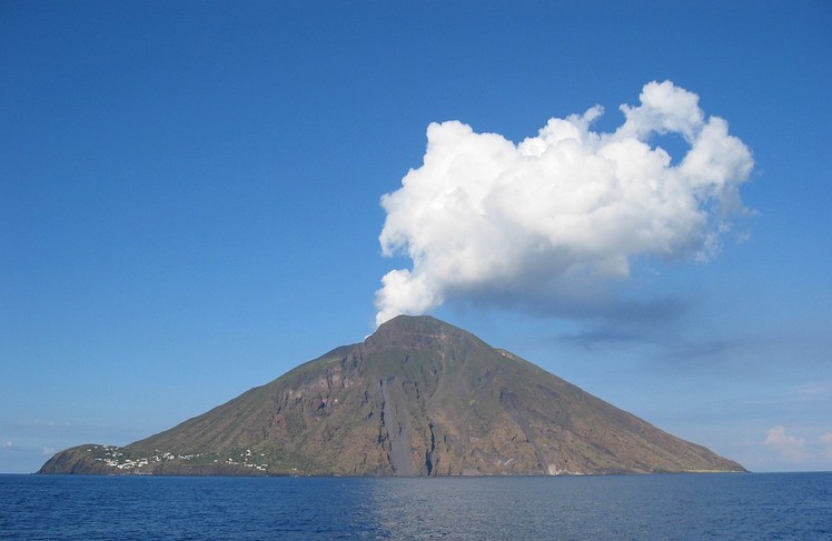 Stromboli weather