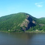 Breakneck Ridge