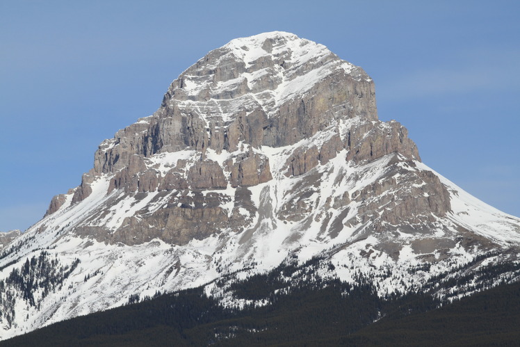 Crowsnest Mountain