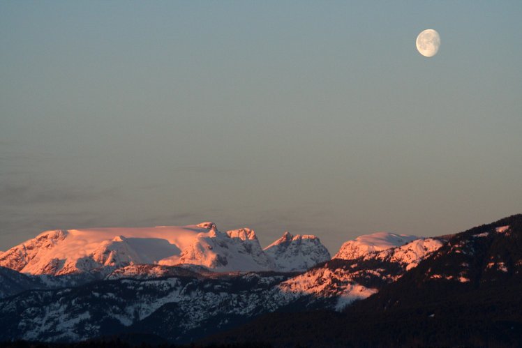 Comox Glacier weather