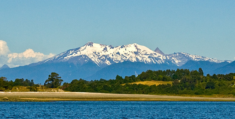 Yate (volcano)