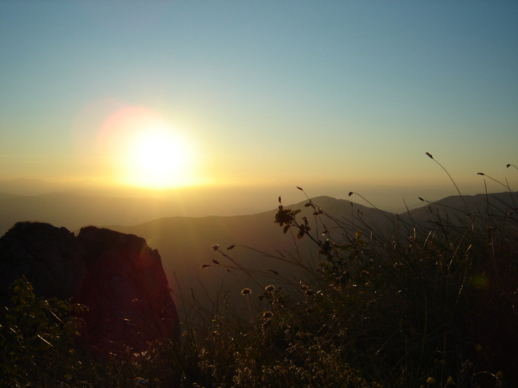 Sun rising ..., Trem - Suva planina