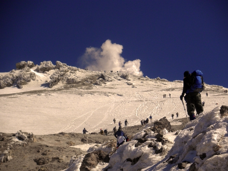 Ali  Saeidi  NeghabeKoohestaN, Damavand (دماوند)