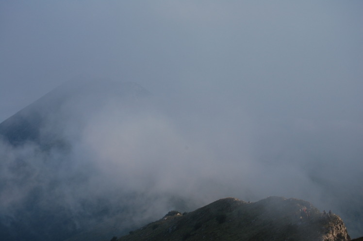 In The Clouds ..., Trem - Suva planina